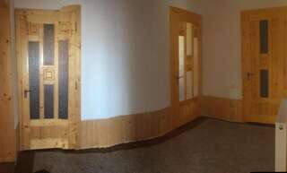 Гостевой дом Mini Cottage Яблоница Апартаменты с 3 спальнями-11